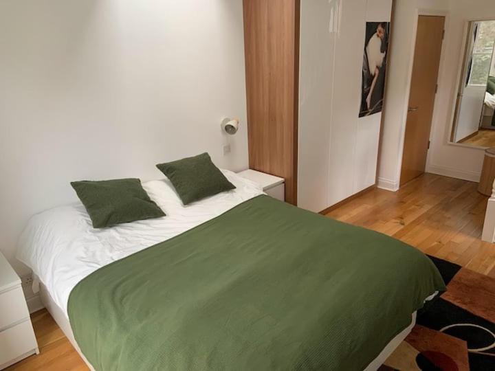 Lovely Spacious 1-Bedroom Flat In Tufnell Park Close To Central London Eksteriør billede