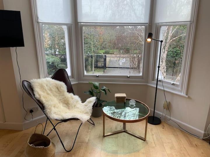 Lovely Spacious 1-Bedroom Flat In Tufnell Park Close To Central London Eksteriør billede